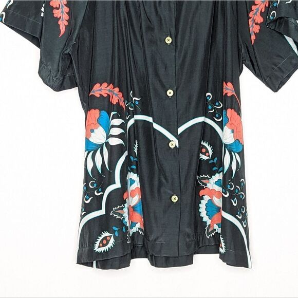 Tucker Short Sleeve Classic Blouse Emerald Dutch Blossoms in Silk Cotton - Picture 4 of 8